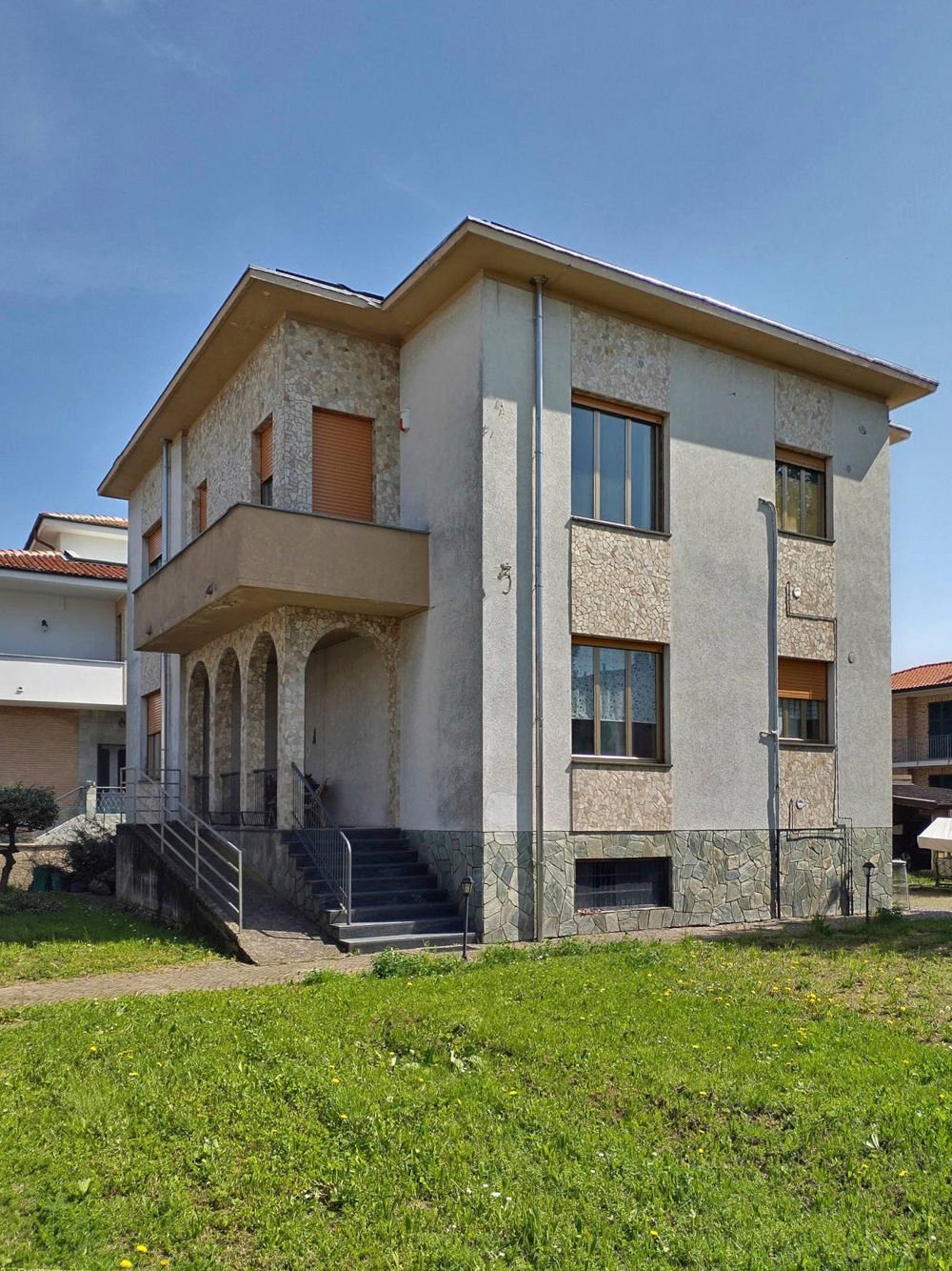 Esterno-villa-Turate